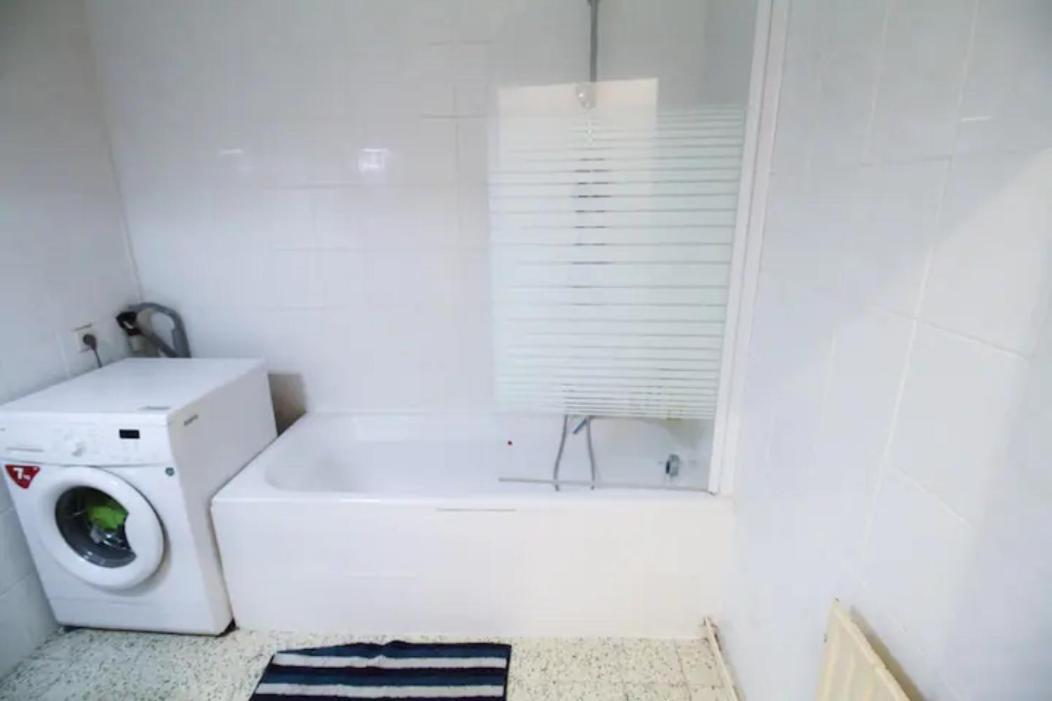 Cozy Apartment In Super Quiet Area Ланакен Екстериор снимка